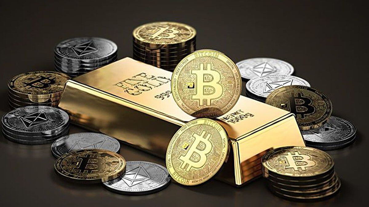 Raporda şu dikkat çekici ifadeye yer verildi:<br><br>“Altın da ilk yıllarında büyük dalgalanmalar yaşamış, zamanla bu oynaklık azalmıştı. Bugün Bitcoin’in karşılaştığı kuşku ve spekülasyon, bir zamanlar altının da başına gelmişti. Görünen o ki tarih kendini tekrarlıyor.”