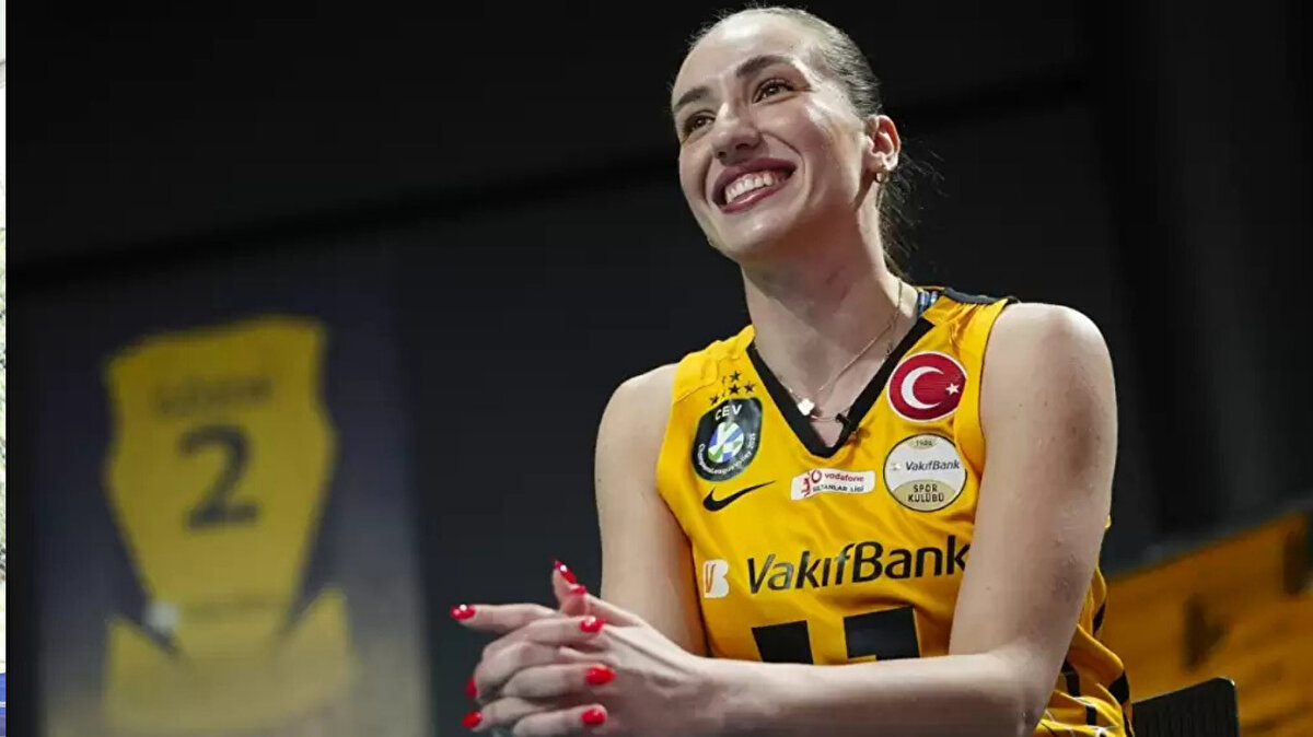 2020-21 sezonunun ikinci yarısında Macaristan temsilcisi Vasas Óbuda’da oynayan Çalışkan, uluslararası deneyim kazandıktan sonra yeniden Türkiye’ye döndü.