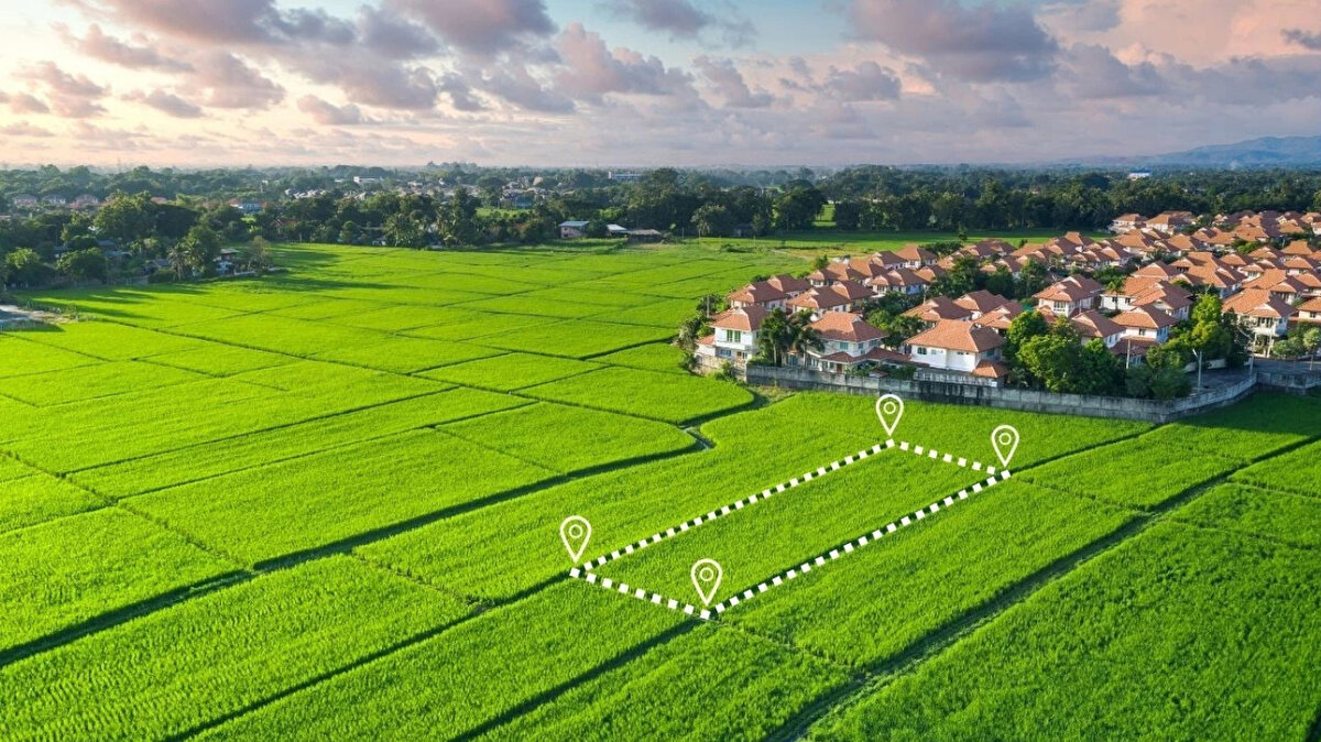 <br><br>TOKİ 29 İL 449 ARSA SATIŞI NE ZAMAN, ARSALAR NEREDE?<br><br>1 Ekim 2025 Çarşamba 2025 saat 10.30:<br><br>Adana, Amasya, Ankara, Antalya, Aydın, Balıkesir, Bingöl, Bursa, Diyarbakır, Erzurum, Eskişehir, İstanbul, İzmir, Kars, Konya, Malatya, Muğla, Muş, Nevşehir, Niğde, Osmaniye, Sakarya, Samsun, Siirt, Şanlıurfa, Sırnak, Tokat, Van.<br><br>2 Ekim 2025 Perşembe saat 10.30:<br><br>Mersin<br>