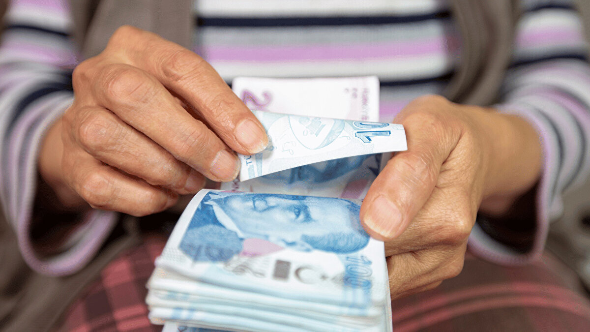 C Endeksine ilişkin 2025 sonu beklentisi ise yüzde 30,00 olarak gerçekleşti. Geçen ayki anket döneminde de beklenti yüzde 29,50 seviyesinde bulunuyordu.