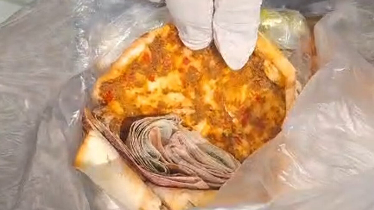 Sivas Belediyesi Zabıta Müdürlüğü ekipleri, halkın huzuru ve güvenliği için başlatılan denetim seferberliğine devam ediyor. Kentte zabıta ekipleri tarafından dilencilere yönelik yapılan denetimlerde, bir kadın dilenci yakalandı.