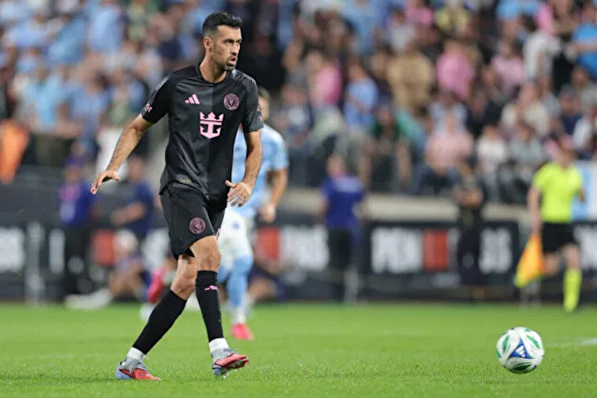 2023 yılında kariyerinin başladığı Barcelona'dan Inter Miami takımına transfer olan İspanyol yıldız Sergio Busquets, sezon sonunda kariyerini noktalayacağını açıkladı.