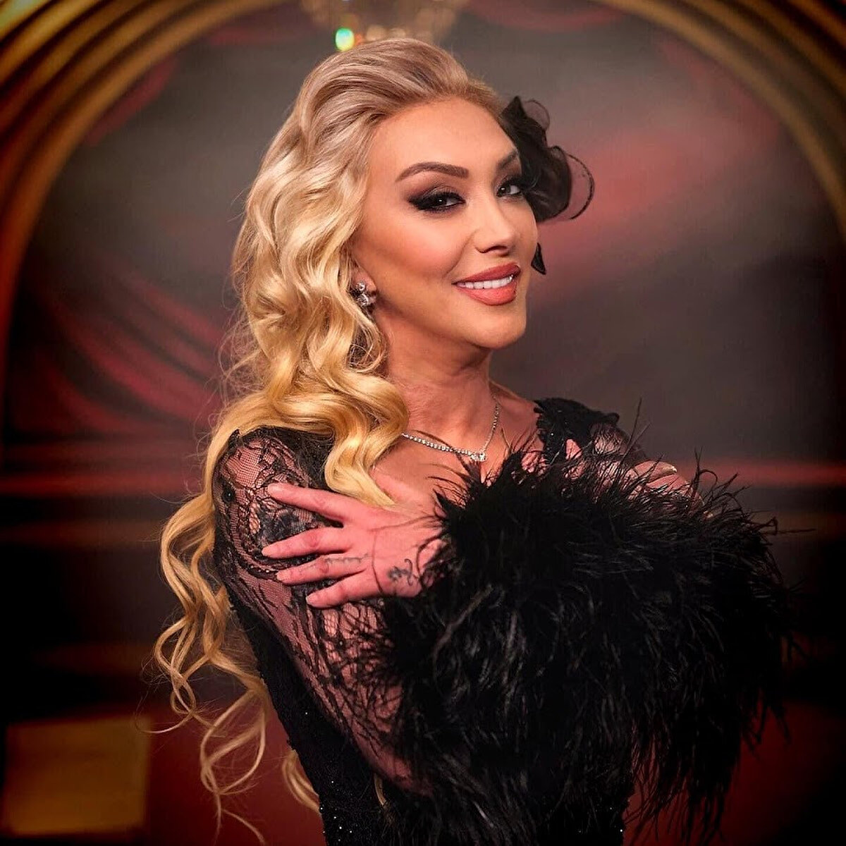 Sanatçının hafızalara kazınan şarkılarından bazıları şunlardır:<br><br>Her Şeyim Oldun<br><br>Sabah Olmadan<br><br>Ödüm Kopuyor<br><br>Değmezmiş Sana<br><br>Kopamam Senden<br><br>Oyuncak Gibi<br><br>Unutamazsın Beni<br><br>Bendeki Sen<br><br>Varlığın Yeter