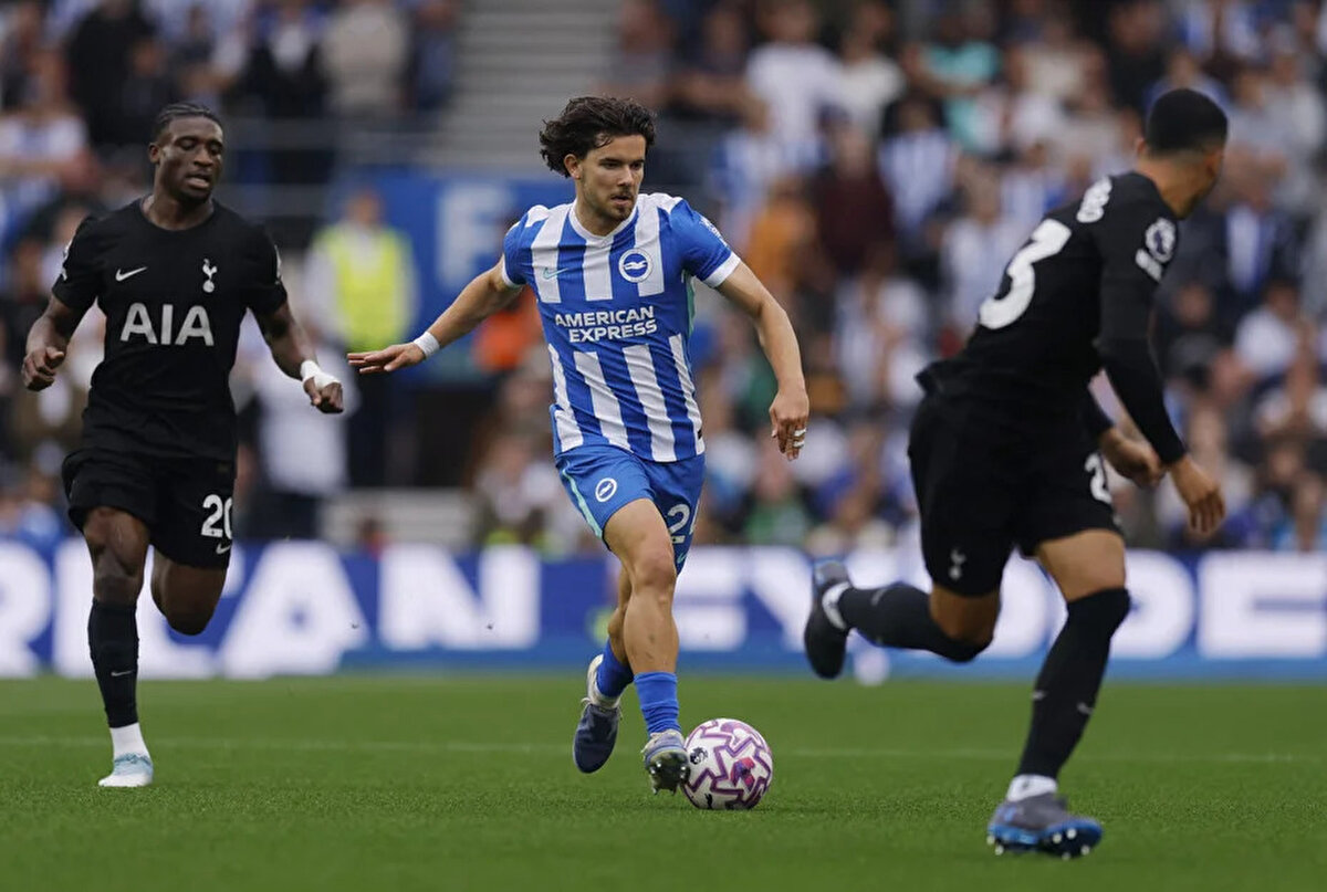 Ayak başparmağımda bir yaralanma vardı. İlk başta ameliyatsız iyileşmesini bekledik. Düzgün iyileşmedi. Daha sonra ameliyat olmak zorunda kaldık, bu da biraz zaman aldı. Ameliyattan sonra iyileşmekte zorlandım. Uzun süre çok ağrım oldu, bu yüzden beklediğimden biraz daha uzun sürdü.<br><br>