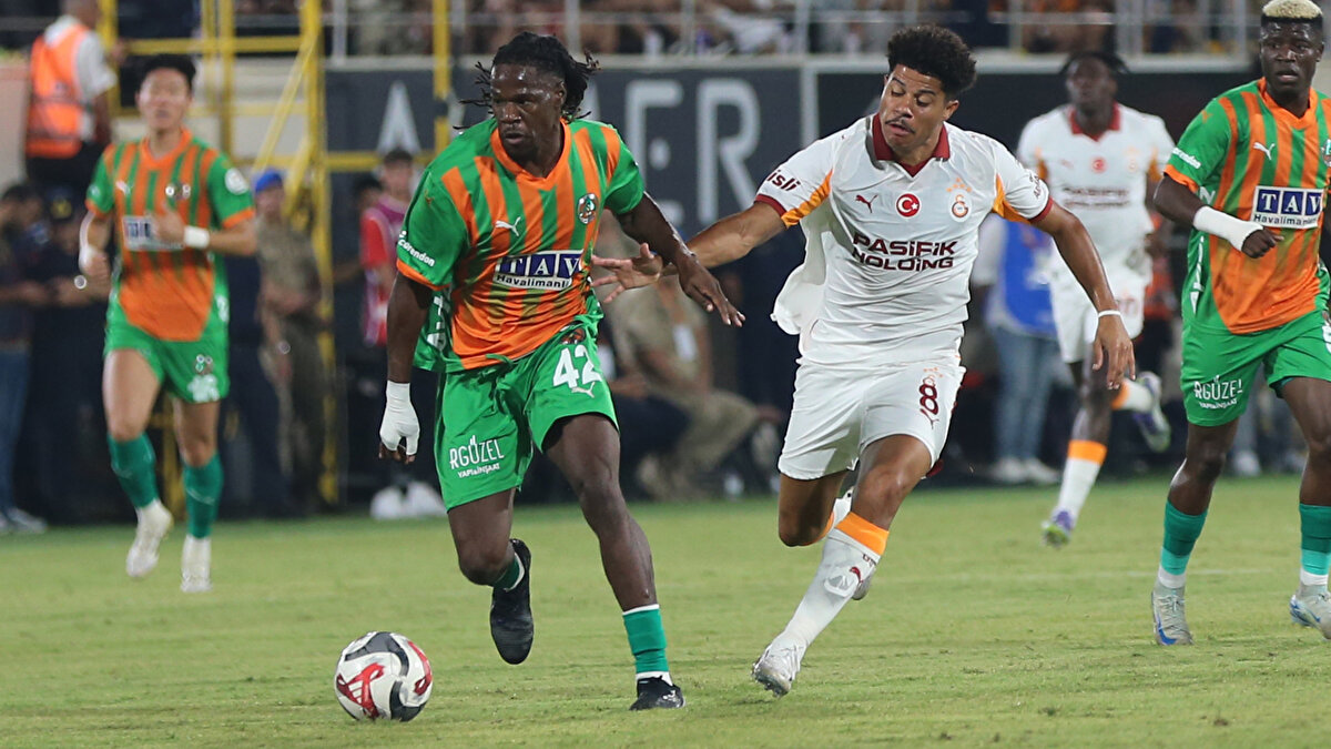 Sarı-kırmızılı ekibin Arjantinli yıldızı Mauro Icardi, Süper Lig'de bu sezon süre aldığı 6 maçta 5 kez gol sevinci yaşadı.