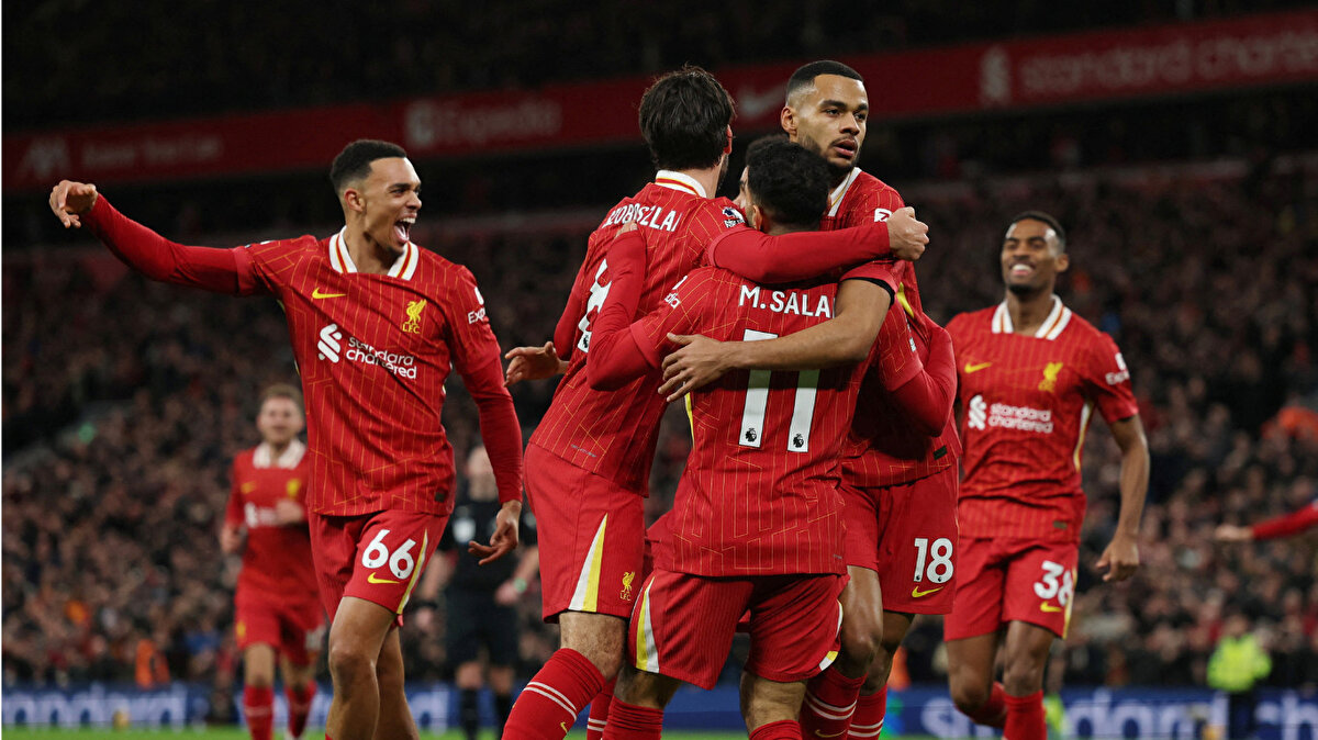 Crystal Palace ise puanını 12’ye yükselterek yenilgisiz tek takım unvanını sürdürdü.