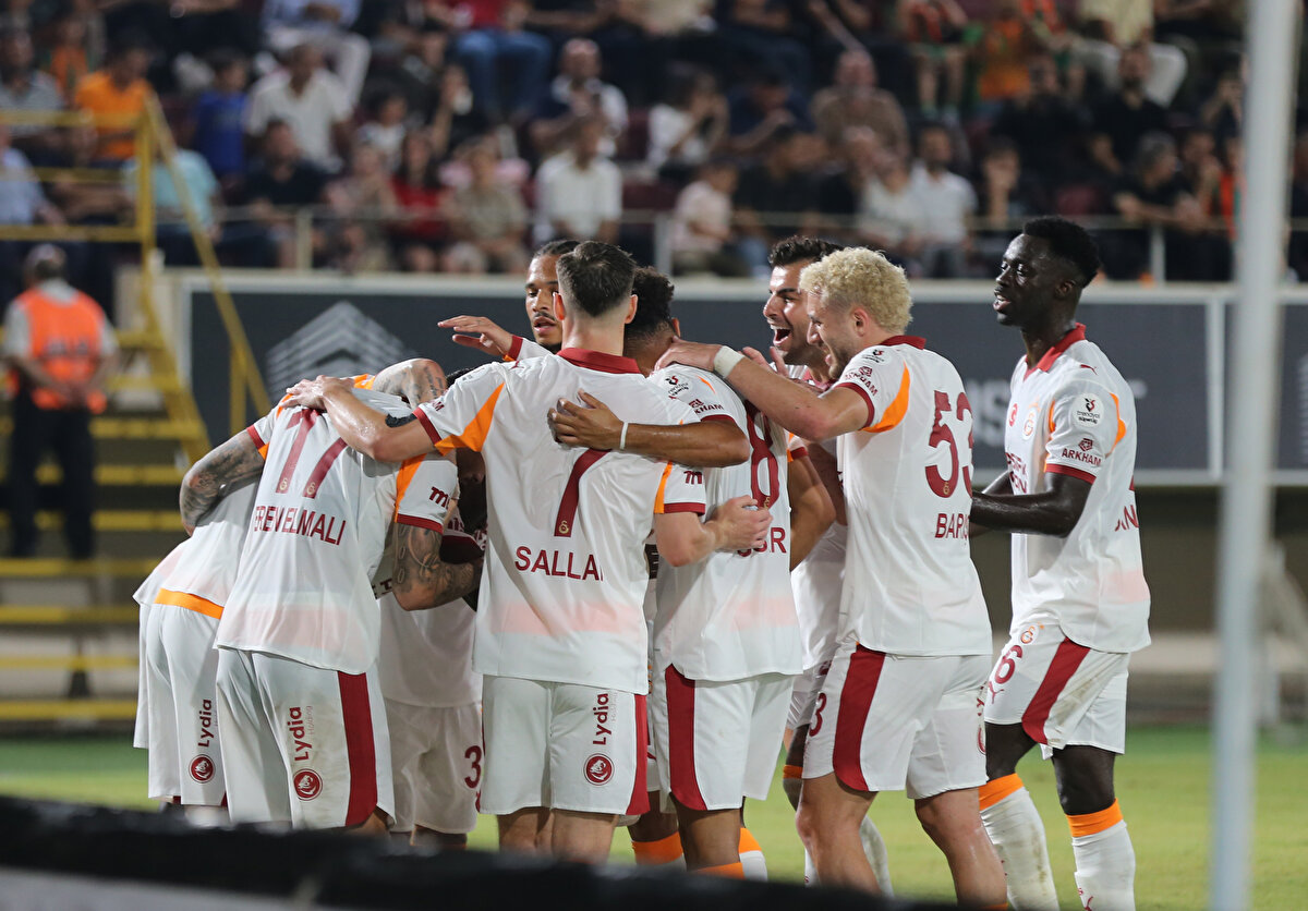 Süper Lig'de yoluna emin adımlarla ilerleyen Galatasaray, 7. haftanın açılış maçında Alanyaspor'u Icardi'nin golüyle 1-0 mağlup etti. 