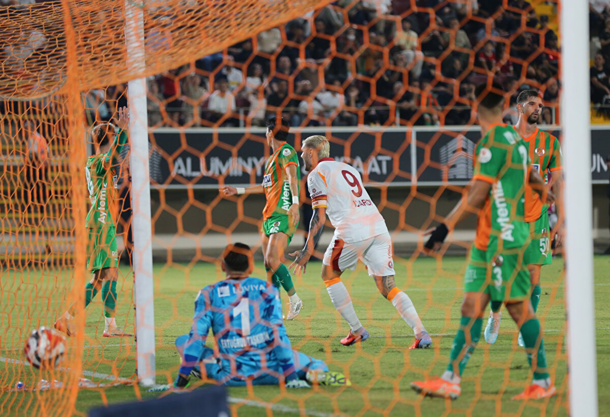 Ligde 21 puana ulaşan Galatasaray'da gözler zorlu Liverpool maçına çevrilmiş durumda. 