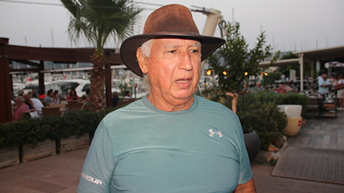 Kütahya'nın Simav ilçesinde meydana gelen 5.4 büyüklüğündeki deprem, İstanbul, Bursa, Uşak ve İzmir gibi birçok şehirde hissedildi. Yerin 8.46 kilometre derinliğinde gerçekleşen sarsıntı, bölgede kısa süreli panik yarattı. Ancak asıl dikkat çeken detay, depremin hemen ardından Prof. Dr. Şener Üşümezsoy’un günler önce yaptığı “Simav Fayı hâlâ enerji biriktiriyor, 6.5-6.8 büyüklüğünde bir deprem yaşanabilir” uyarısının gündeme gelmesi oldu.