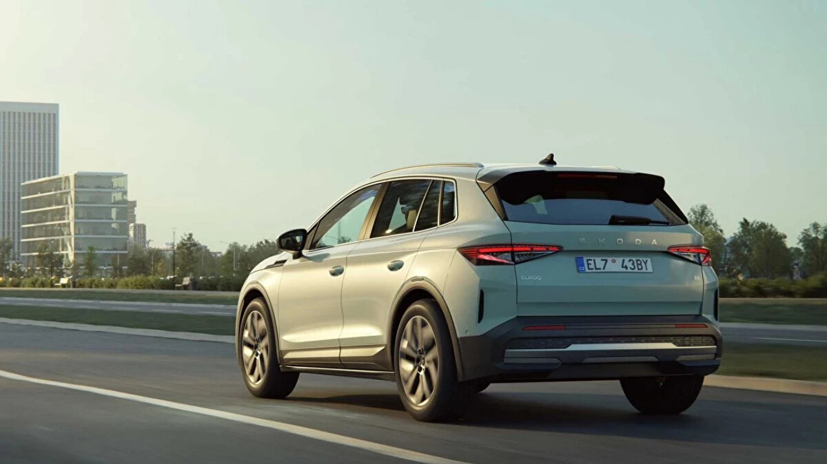 Avrupa’da elektrikli otomobil satışları hızla artıyor. Ağustos ayında en çok tercih edilen ilk 3 model arasında Skoda Elroq öne çıktı. 🚗⚡