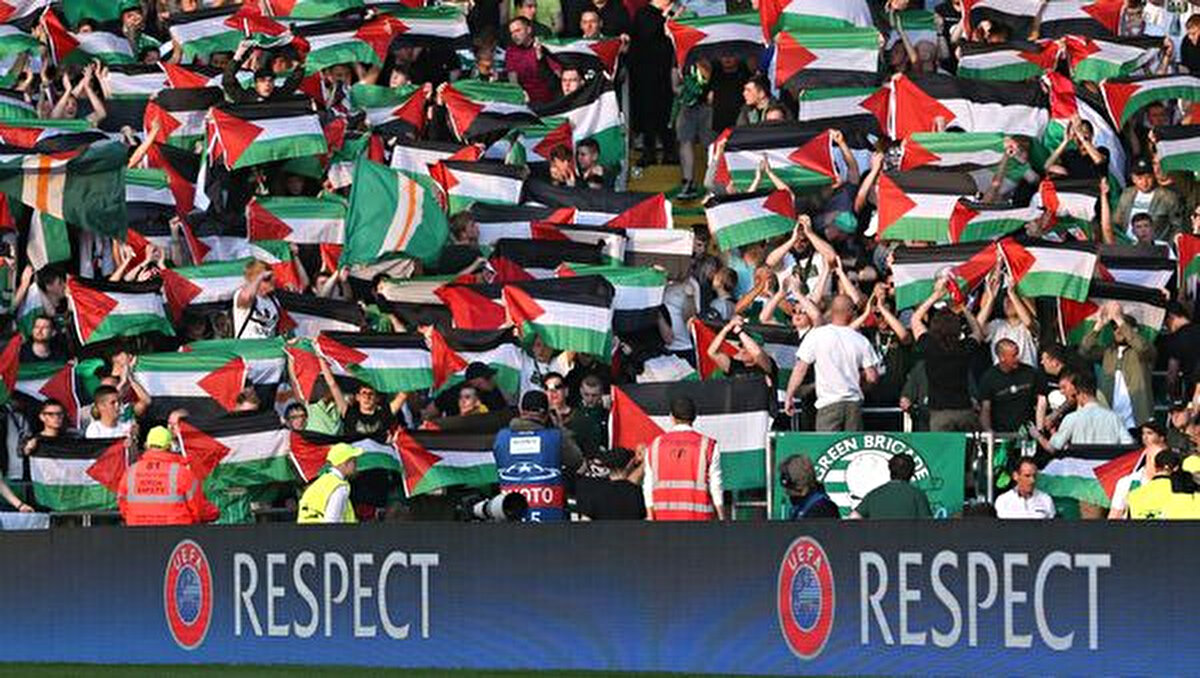 Bu girişimin imzacıları arasında dünyaca ünlü futbolcular da yer aldı. Monaco forması giyen Paul Pogba başta olmak üzere bir dönem ülkemizde Galatasaray forması giyen Hakim Ziyech ve Halil Dervişoğlu'nun da aralarında bulunduğu listedeki futbolcular şu şekilde: