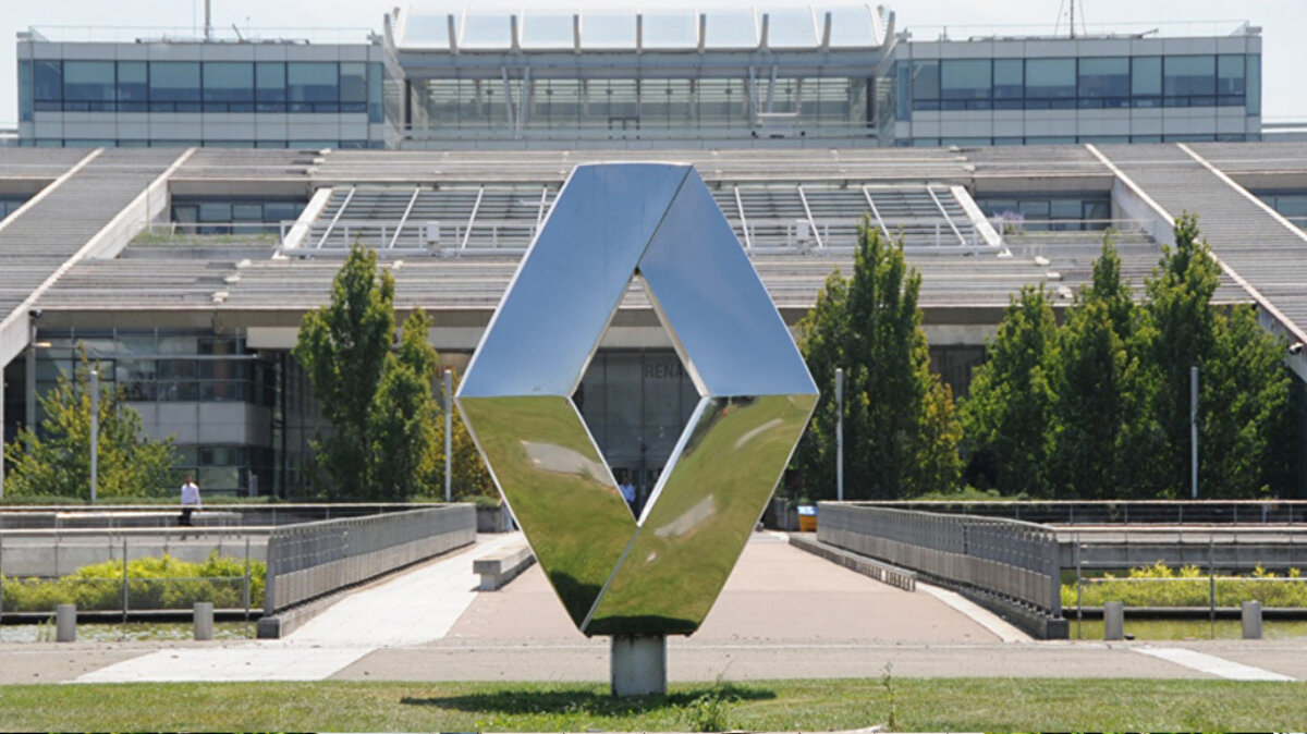 Renault Grubu üçüncü oldu.<br> 75.328 satış<br><br>Renault: 37.840<br><br>Dacia: 36.936