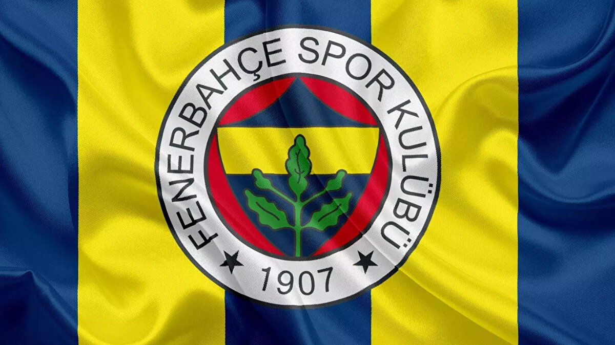 Tribünlerden tam destek<br>Fenerbahçe bu sezon iç sahada lig ve Avrupa kupalarında dolu tribünlere oynarken, Antalyaspor mücadelesinde de taraftarlar tribündeki yerini aldı.