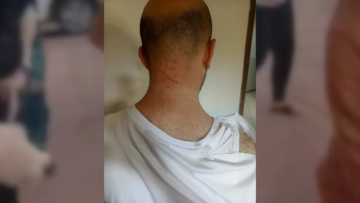 E.Ç., Mustafa Kemal Ş.'nin evlilikleri boyunca kendisine şiddet uyguladığını, bu yüzden boşandığını, ayrıldıktan sonra da tehdit ve hakaretlerinin sürdüğünü, uzaklaştırma kararı aldırdığını iddia etti.