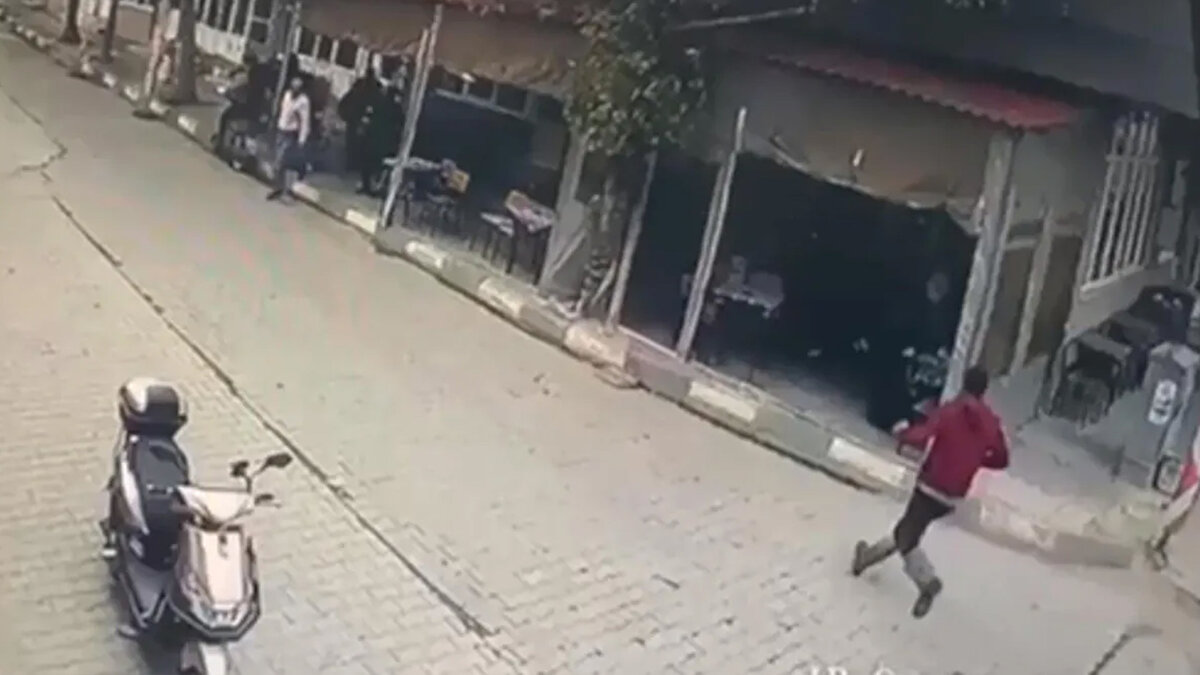 Sağlık ekipleri yaptıkları kontrolde Mert Atalay'ın hayatını kaybettiğini belirledi. Atalay'ın cansız bedeni, nöbetçi savcı ve jandarmanın incelemesinin ardından İpsala Devlet Hastanesi morguna kaldırıldı.