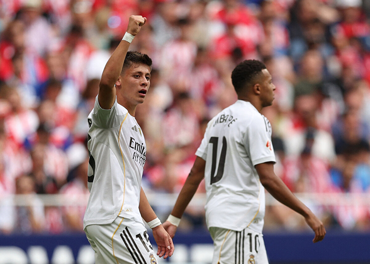 El Pais: "Atletico Madrid, Mbappe, Arda Güler ve Vinicius'un iki gol atmalarına sebep olan anlık parlamalar dışında, neredeyse hiç ara vermeden Real Madrid'i neredeyse sürekli alt etti. Xabi, Bellingham'ı omuz ameliyatından bu yana ilk kez ilk 11'de oynattı ve Mastantuono'yu kesti. Arda Güler ilk 11'de kaldı ancak sağda oynadı."