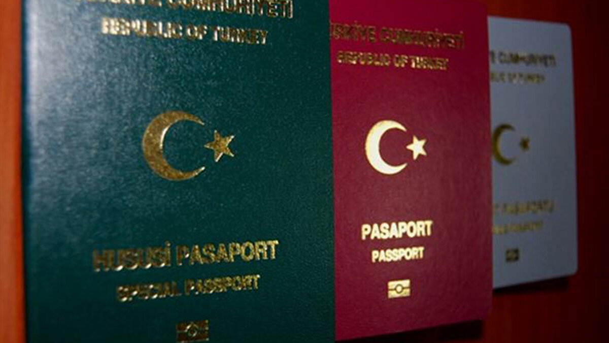 Dünya'nın haberine göre Büyükelçi Turan, Almanya’nın farklı eyaletlerini kapsayan ziyaretleri sırasında Nürnberg’de yaptığı açıklamada, ekim ayında yoğun bir diplomasi trafiği yaşanacağını söyledi.