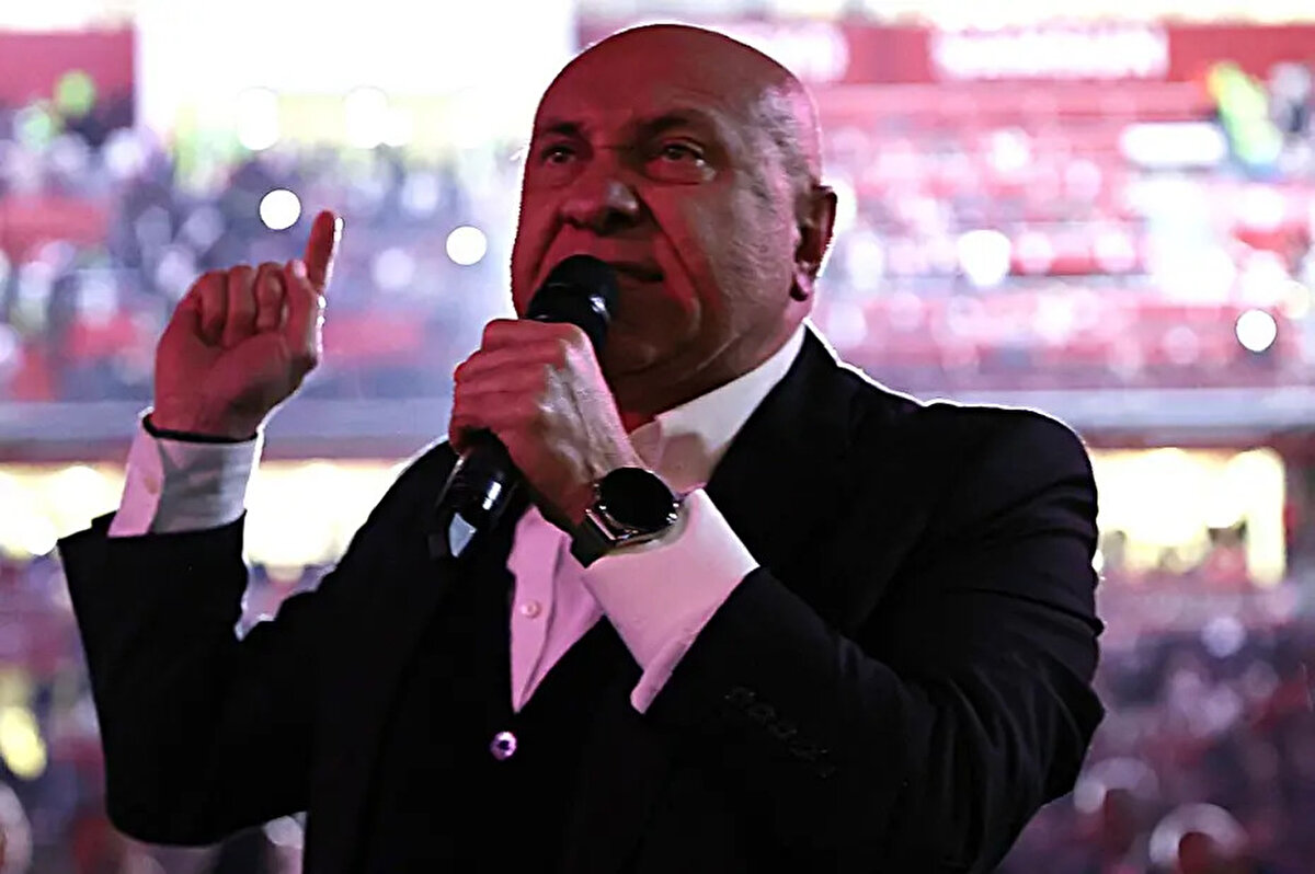 Süper Lig'in iddialı ekiplerinden Samsunspor dün deplasmanda Gaziantep FK ile 2-2 berabere kalmıştı. Maçın ardından Yüksel Yıldırım sert açıklamalarda bulundu.