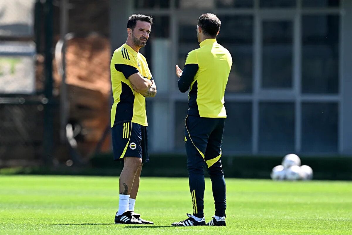 Sadettin Saran'ın Samandıra'yı sil baştan değiştirmek istediği ve Gökhan Gönül'ü gözden çıkardığı iddia ediliyor.<br><br>