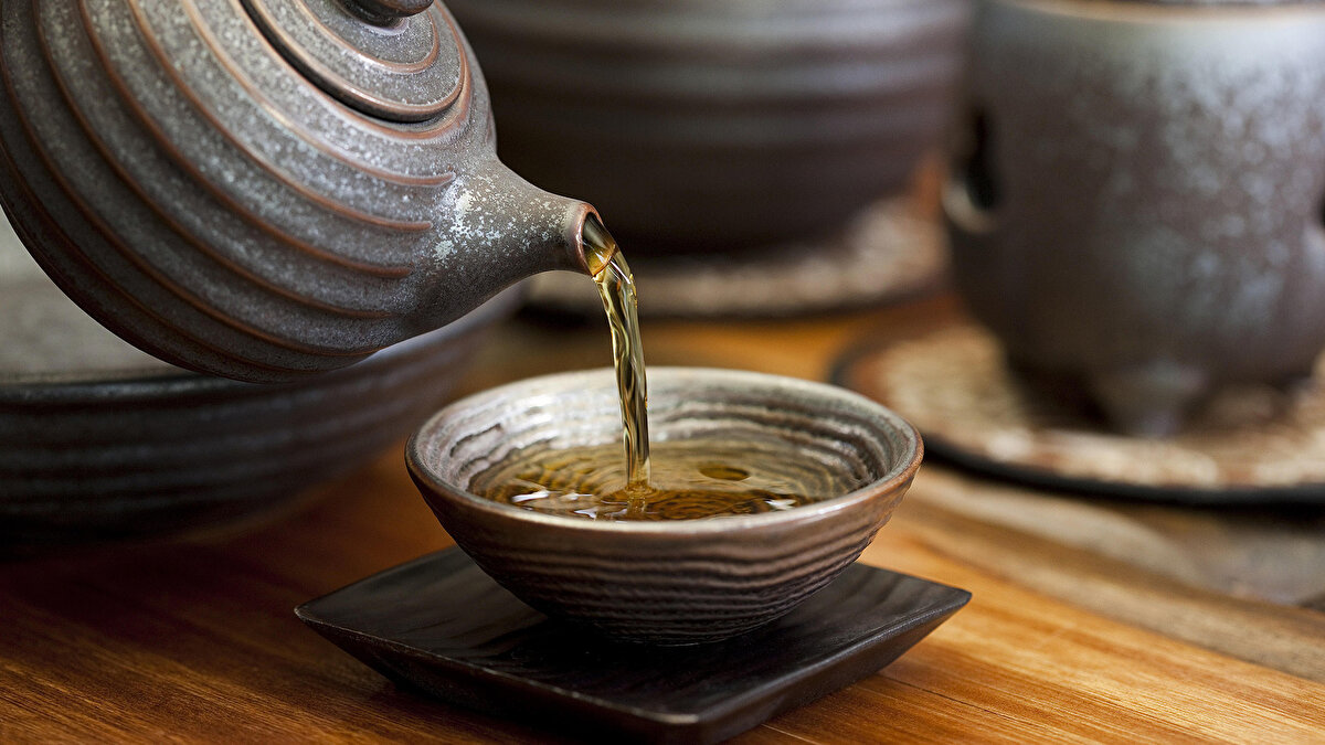 Rusya 🇷🇺 <br><br>Samovar denilen çaydanlıklarla demlenen çay, genellikle reçel veya limonla birlikte içilir