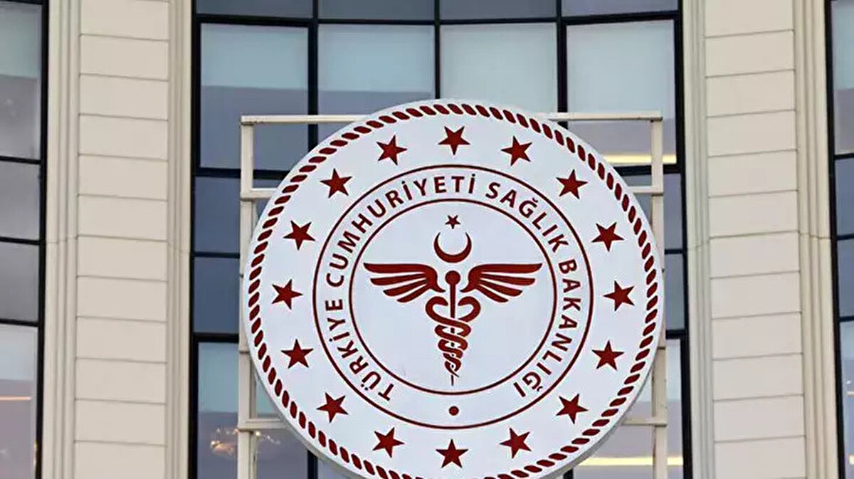 ÖSYM, Sağlık Bakanlığı sözleşmeli sağlık personeli alımı için KPSS-2025/5 tercih kılavuzunu yayımladı. Adaylar, tercihlerini 6 Ekim 2025 saat 23.59’a kadar ÖSYM’nin internet sitesi üzerinden yapabilecek.