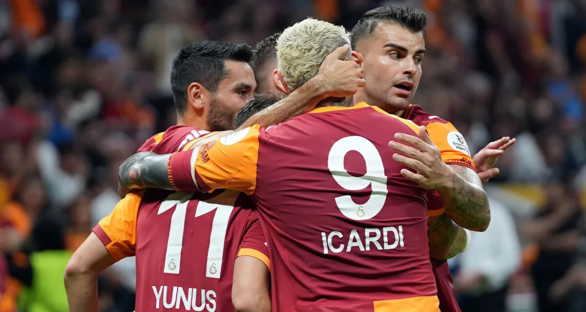 Galatasaray Liverpool maçı kadrosu açıklandı mı?<br><br>Karşılaşmada sahaya çıkacak muhtemel 11’ler ve resmi maç kadrosu henüz açıklanmadı. Teknik direktörlerin tercihleri açıklandığında kadro bilgileri haberimizde güncellenecek.