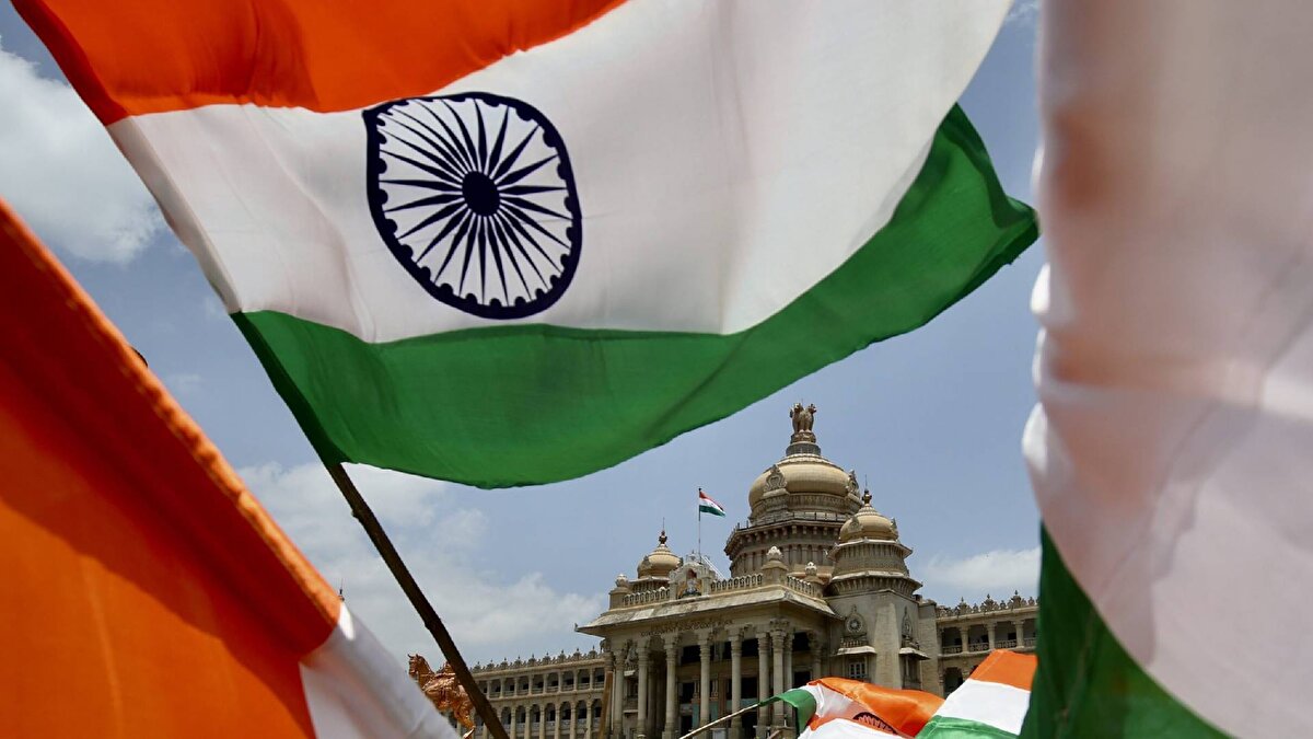 Hindistan → 979 bin