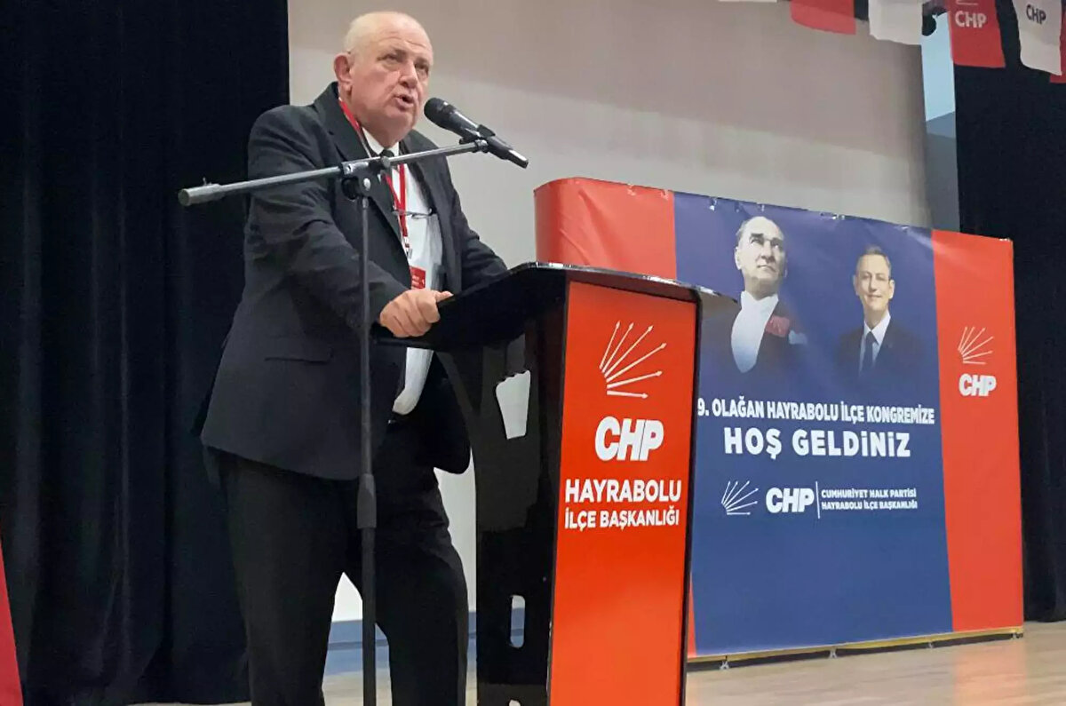 Tuncer Başoğlu Kimdir, Nereli, Kaç Yaşında?<br><br><br>Tuncer Başoğlu 1970 yılında Hayrabolu’nun Hisar Mahallesi’nde doğdu.<br>İlkokulu Hayrabolu’da okuyan Başoğlu, ortaokul ve liseyi Tekirdağ’da okudu.