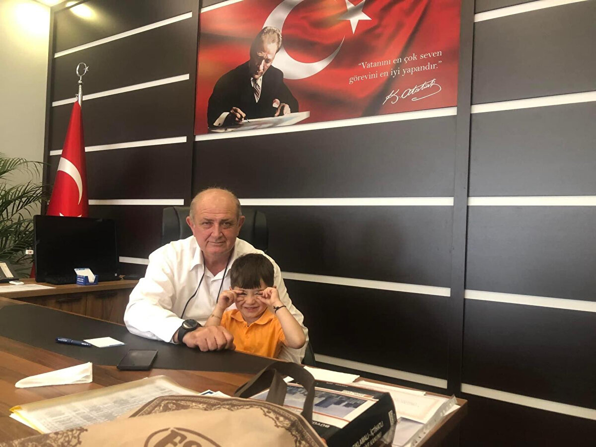 Tuncer Başoğlu Hangi Partiden?<br>Partisinden istifa eden ve siyasi hayatına bağımsız olarak devam edeceğini açıklayan Hayrabolu Belediye Başkanı Tuncer Başoğlu, Cumhuriyet Halk Partisi üyesiydi.