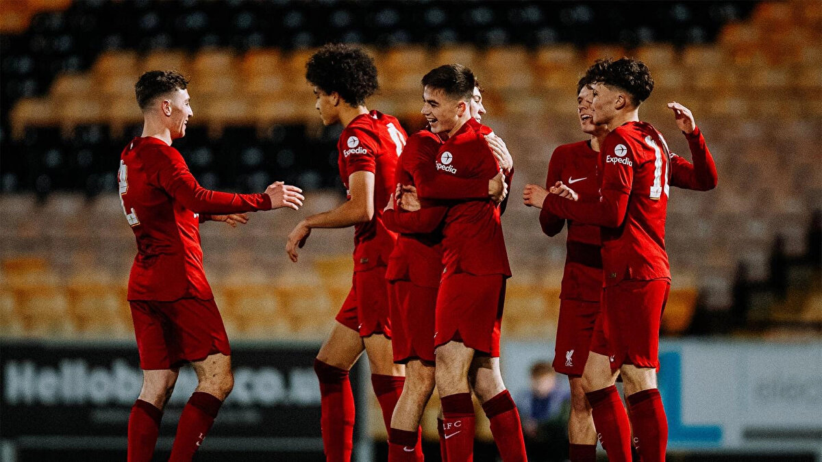 GALATASARAY U19 LIVERPOOL U19 KARŞILAŞMASI NE ZAMAN?<br>UEFA Gençlik Ligi maçında Galatasaray U19 ile Liverpool U19 takımları 30 Eylül Salı günü saat 15:00'da karşı karşıya gelecek.