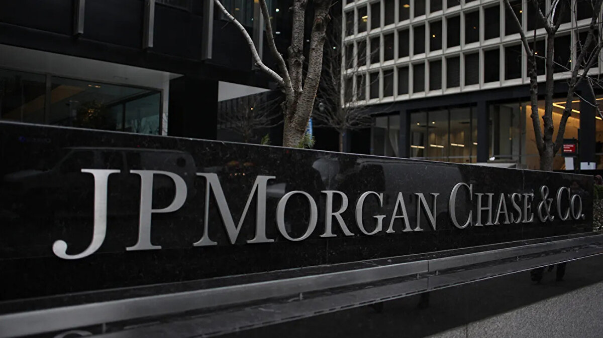 Yabancı bankalar 2025 yılı asgari ücreti belirlenmeden önce art arda asgari ücret tahminlerini paylaşmış ve JPMorgan yüzde 30'luk artış tahmiyle asgari ücreti nokta atışı tahmin etmişti.