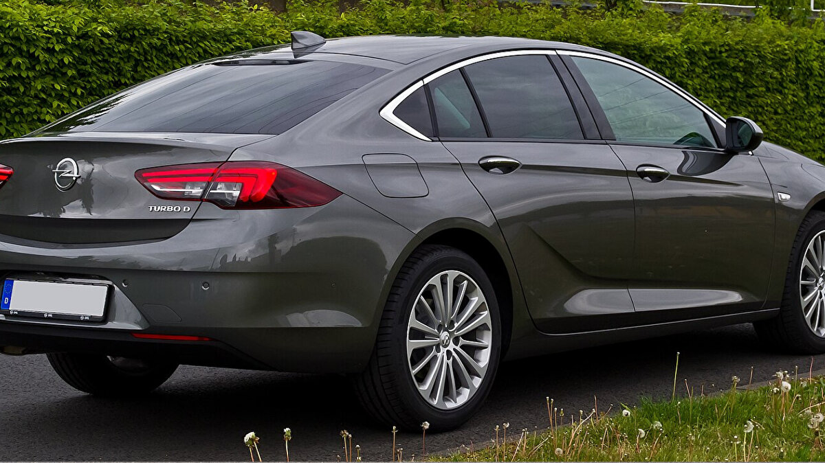 OPEL INSİGNİA 1.6 DİZEL<br>OPEL CORSA ELEKTRİK