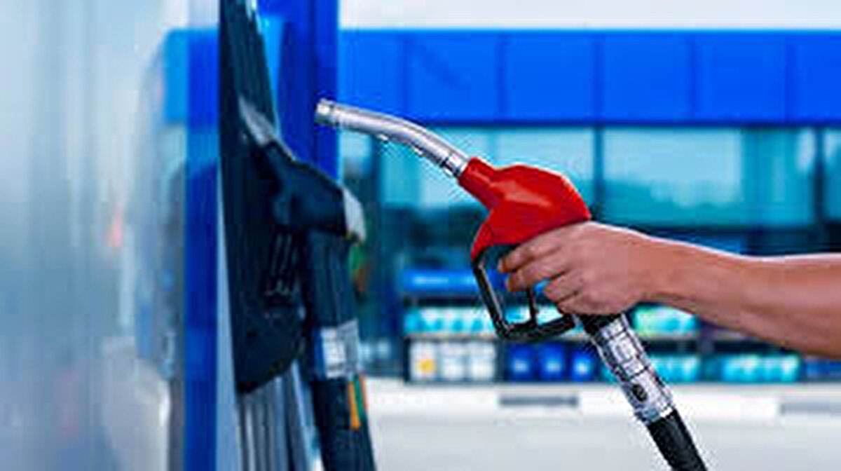 İstanbul güncel akaryakıt fiyatları<br><br>Avrupa Yakası: Benzin 53,19 TL, motorin 54,46 TL, LPG 26,51 TL