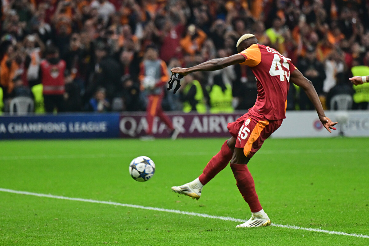 Osimhen ile penaltı vuruşunu gole çeviren Galatasaray, 16. dakikada 1-0 öne geçti.