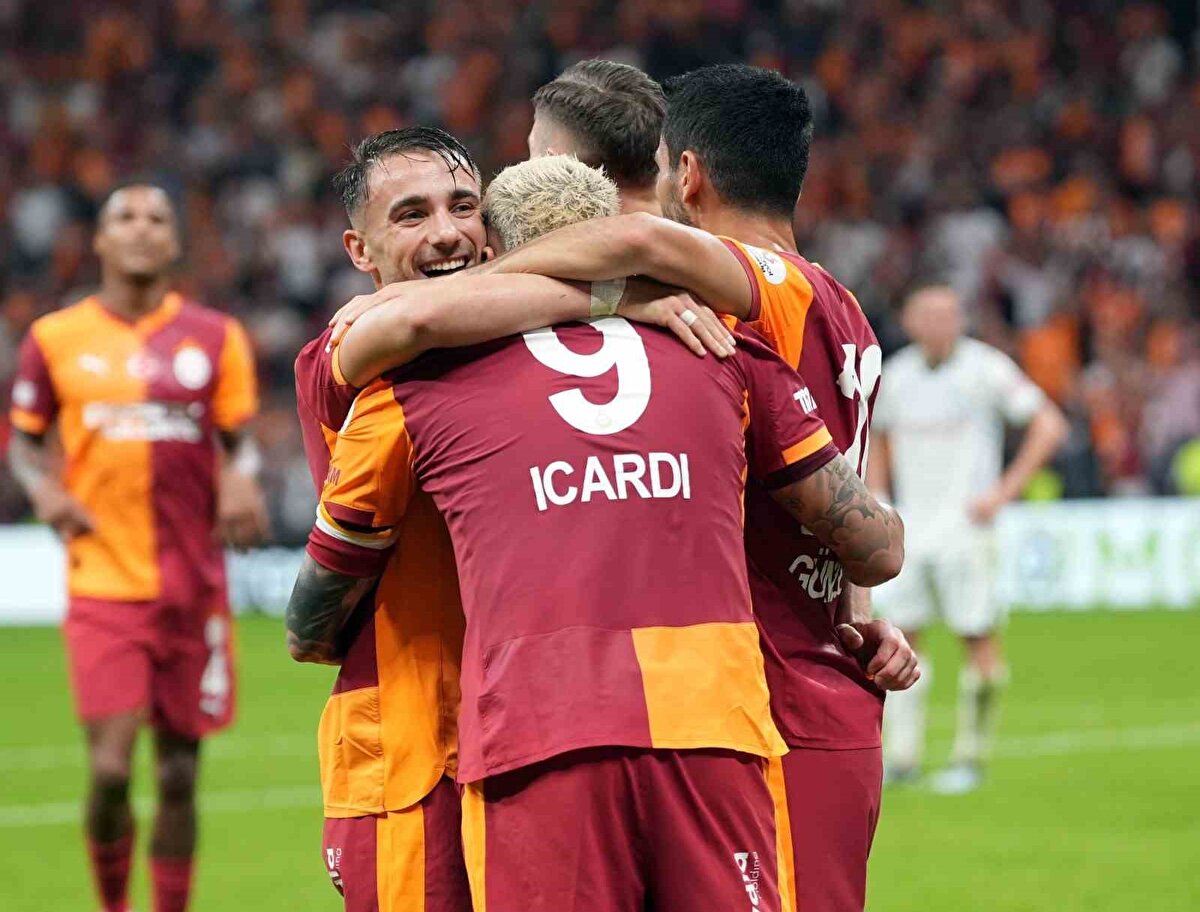 ❌Kopenhag 1-0 Galatasaray<br><br>❌ Frankfurt 5-1 Galatasaray<br><br>3 galibiyet<br>8 beraberlik<br>21 mağlubiyet<br><br>Atılan gol: 28<br>Yenen gol: 72