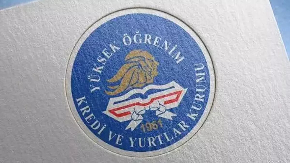 <br>Üniversite hayallerine kavuşan öğrencilerin gündeminde KYK burs başvuruları var. Gençlik ve Spor Bakanlığı tarafından verilen burs ve krediler her yıl olduğu gibi bu yıl da e-Devlet üzerinden alınacak. 2025-2026 eğitim öğretim yılı KYK burs başvurularının ne zaman başlayacağı merak edilirken, öğrenciler aynı zamanda “KYK burs ücreti ne kadar, kaç TL olacak?” sorusuna yanıt arıyor. Peki, KYK burs ve kredi başvuruları hangi tarihte başlayacak, 2025-2026 döneminde öğrencilere ne kadar burs ödenecek? 