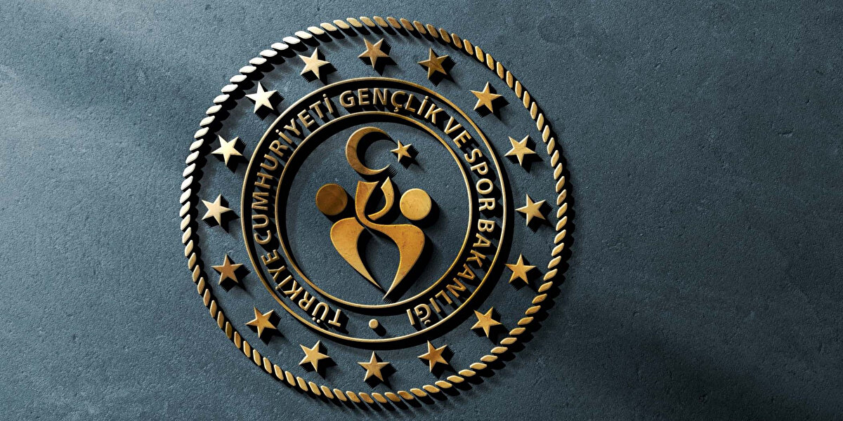 Gözler GSB açıklamasında<br><br>Üniversite kayıt işlemleri 1-5 Eylül 2025 tarihleri arasında tamamlanacak. Bu sürecin ardından Gençlik ve Spor Bakanlığı’nın KYK burs ve kredi başvuru tarihlerini duyurması bekleniyor. Öğrenciler, başvuru takvimi açıklandığında e-Devlet üzerinden kolayca işlemlerini gerçekleştirebilecek.