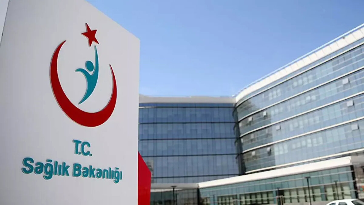 2025 Sağlık Bakanlığı işçi alımı ve sözleşmeli personel alımı süreci hem ÖSYM kılavuzu hem de İŞKUR sağlık bakanlığı ilanları üzerinden adayların erişimine sunuluyor. KPSS tercih kılavuzu 2025 ile adaylar, kendi puanlarına uygun pozisyonlara başvuruda bulunabilecek.