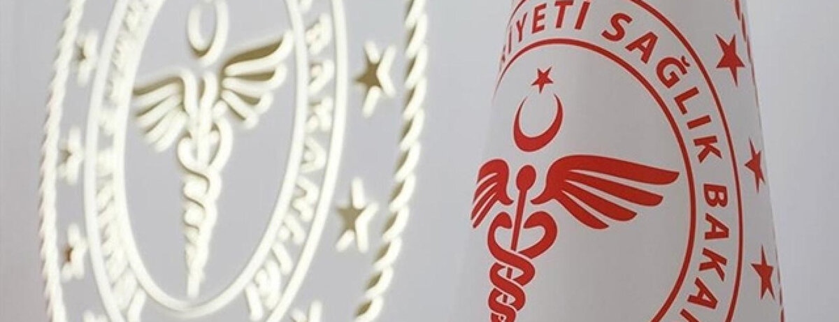 KPSS 2025/5 tercih kılavuzu yayımlandı<br><br>KPSS-2025/5 tercih kılavuzu ÖSYM’nin resmi internet sitesinde erişime açıldı. Adaylar, Sağlık Bakanlığı personel alımı için tercihlerini “https://ais.osym.gov.tr”<br>adresinden yapabilecek. Tercih süreci 29 Eylül 2025’te başladı ve 6 Ekim 2025 saat 23.59’a kadar devam edecek.<br>