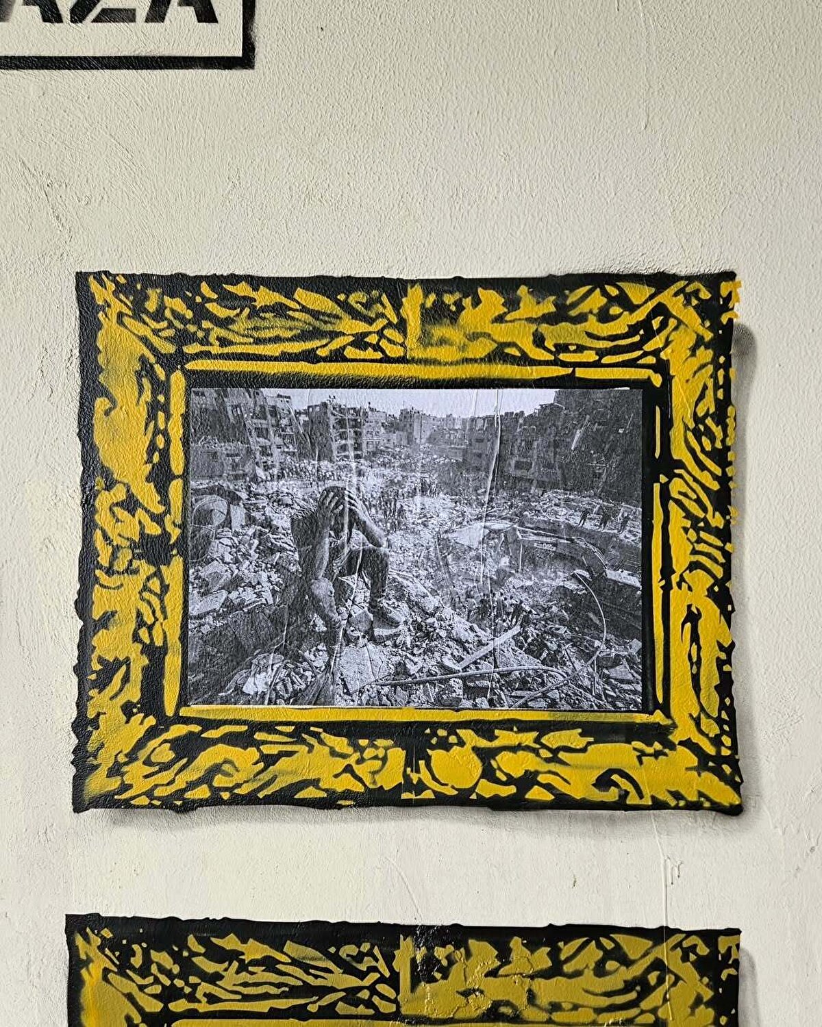 Türkmen, “Bu karelerin sanatçısı ben değilim, Netanyahu’dur” diyerek bombalanmış evlerin, yıkılan hastanelerin, kaybolan hayatların mimarına işaret etti.