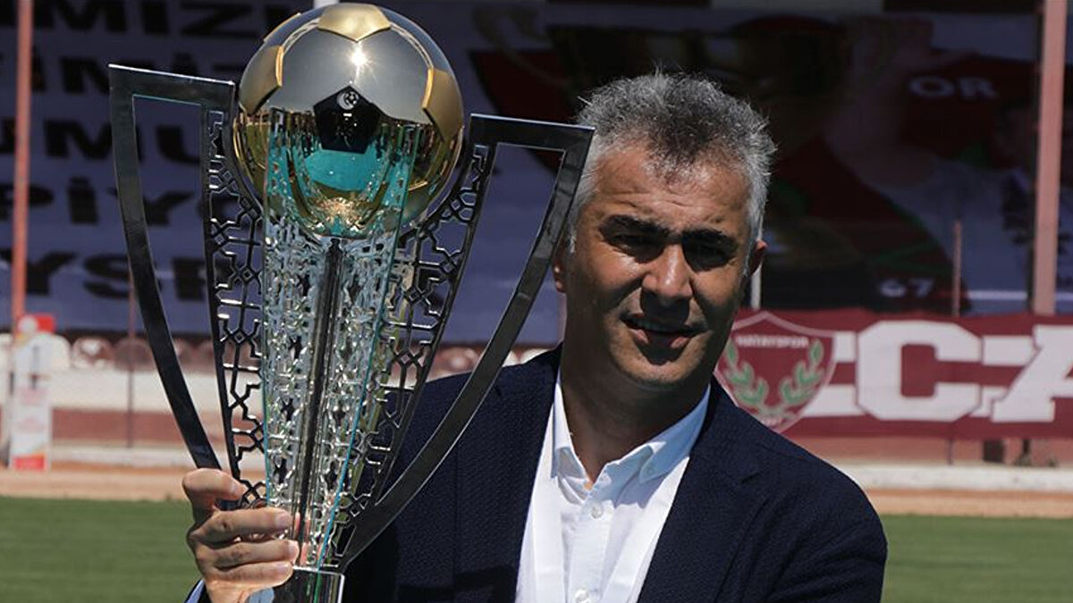 Trendyol 1. Lig ekiplerinden Amed Sportif Faaliyetler’de teknik direktör değişikliği yaşandı.