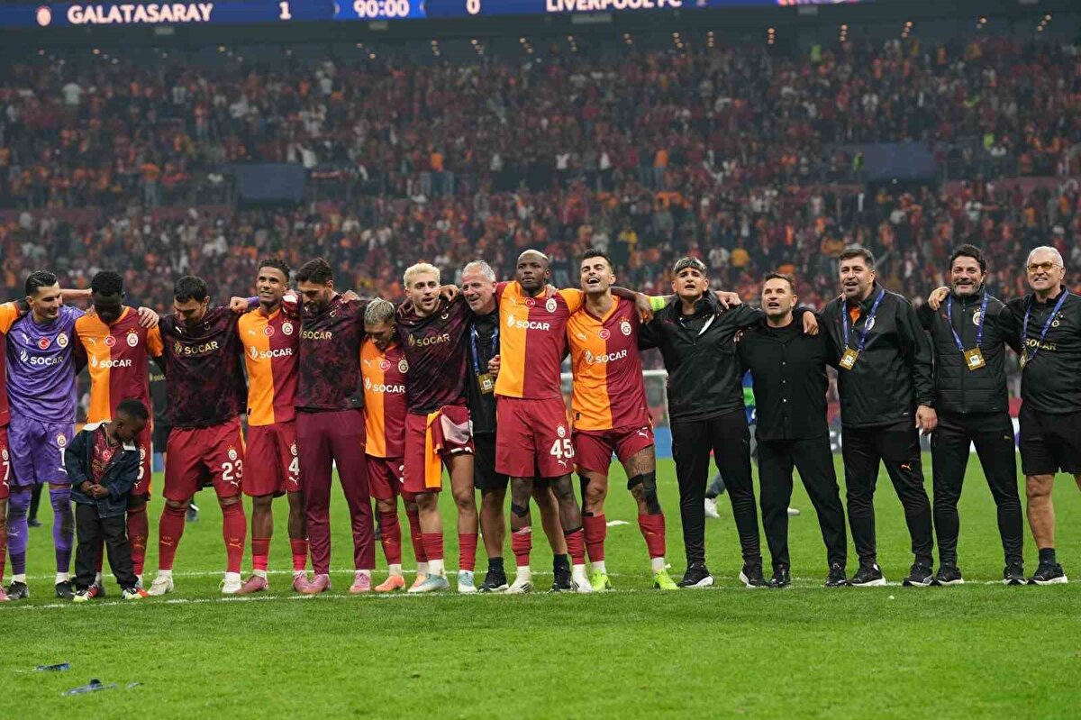 LIVERPOOL'A KARŞI İKİNCİ GALİBİYET<br><br>Galatasaray ile Liverpool resmi maçlarda 5. kez rakip oldu. Sarı-kırmızılı takım, alınan galibiyetle birlikte son Premier Lig şampiyonuna karşı 2. galibiyetini elde etti.
