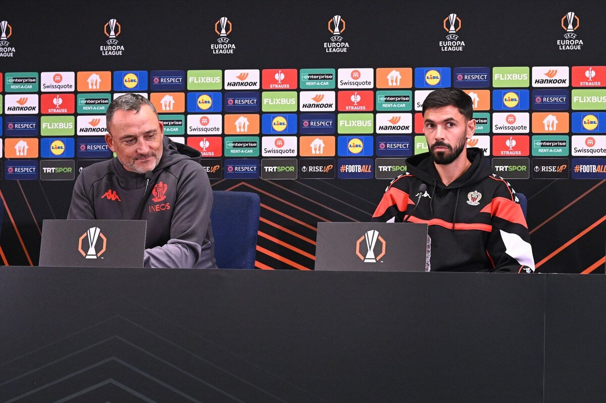 Nice: Diouf, Mendy, Bombito, Peprah, Clauss, Abdul Samed, Vanhoutte, Abdi, Cho, Diop, Moffi.