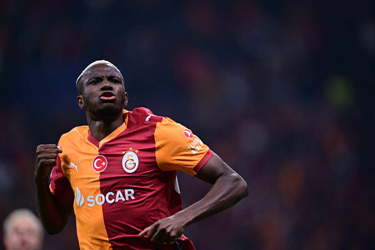 Nijeryalı yıldız, Galatasaray formasıyla çıktığı ilk Şampiyonlar Ligi maçında ağları havalandırmayı başarmış ve Galatasaray'a galibiyeti getirmişti.