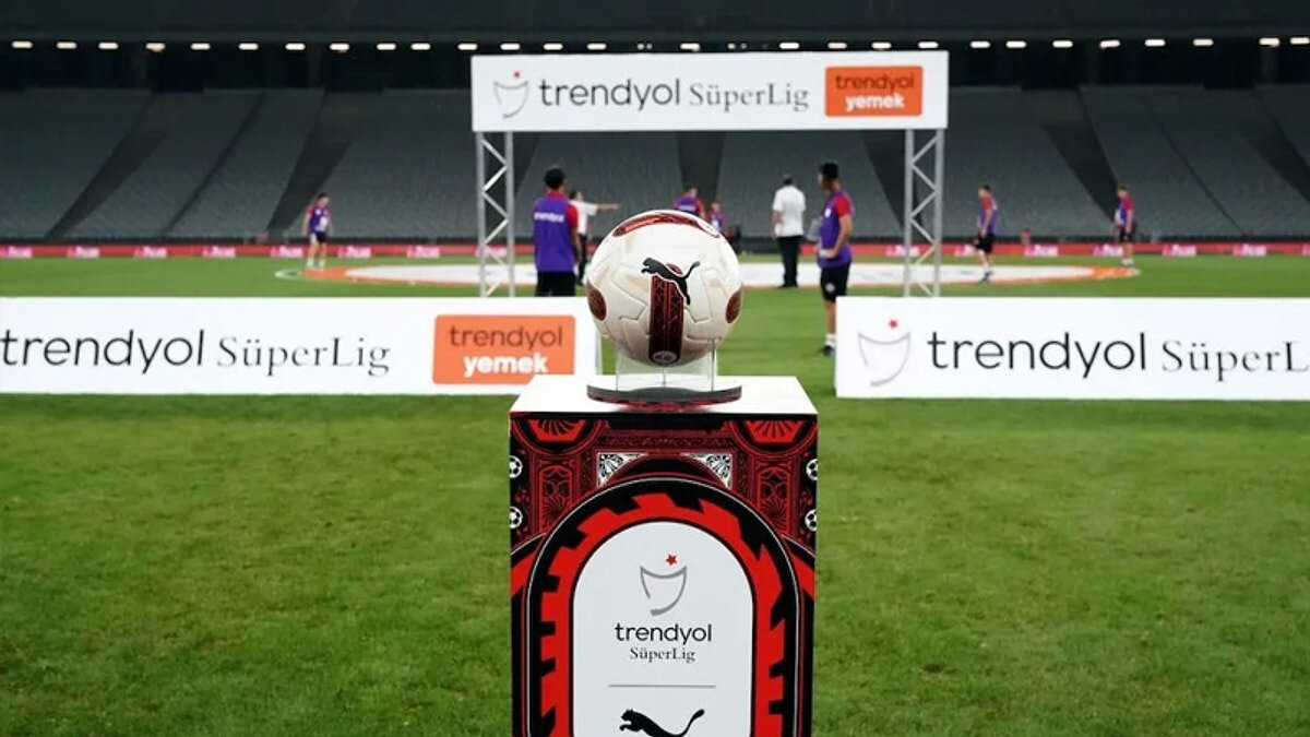 Transfermarkt'ın yaptığı Eylül ayı piyasa güncellemesi yayınlandı. Listede yükselişe geçen oyuncuların yanı sıra düşüşe geçen bazı isimler de taraftarları şaşırttı. İşte yükselişe ve düşüşe geçen isimlerin tamamı: