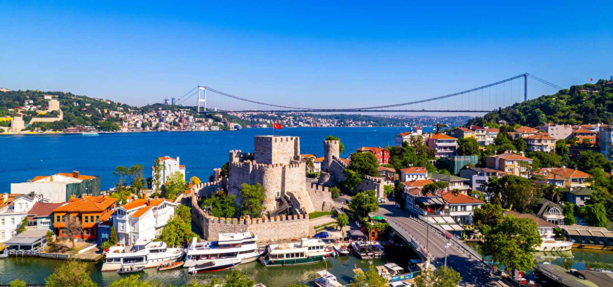 İSTANBUL, BEYKOZ, İlçesi'nde planlanan 3 adet elektrik kesintisi bulunmaktadır.<br>Bakım Çalışması<br>03.10.2025 10:00 - 18:00<br>Kesinti Nedeni: ŞEBEKE İYİLEŞTİRME ÇALIŞMALARI<br>Etkilenen Cadde / Sokak AŞIK ÇIKMAZI, ENGÜRÜ BAĞI, MAHMUZ ÇIKMAZI, AYDUĞAN, HİCRAN, GELENDOST ÇIKMAZI, BOĞAZİÇİ, BUKET, NUSRET ÜLÜK<br>Bakım Çalışması<br>04.10.2025 10:00 - 15:30<br>Kesinti Nedeni: ŞEBEKE İYİLEŞTİRME ÇALIŞMALARI<br>Etkilenen Cadde / Sokak GÖLGE ÇIKMAZI, DR.ÖMER BESİM PAŞA, MELODİ, HAYRİBEY ÇIKMAZI, KAMİLAĞA, DİKİLİTAŞ, ŞEFAATLİ ÇIKMAZI, OĞUZELİ, NAR, BAYRAKTAR, SEZEN ÇIKMAZI, NİŞANGAH, SEVDA<br>Bakım Çalışması<br>04.10.2025 10:00 - 18:00<br>Kesinti Nedeni: ŞEBEKE İYİLEŞTİRME ÇALIŞMALARI<br>Etkilenen Cadde / Sokak ÇAVUŞBAŞI YOLU, ÇAM PINARI, KAVAK