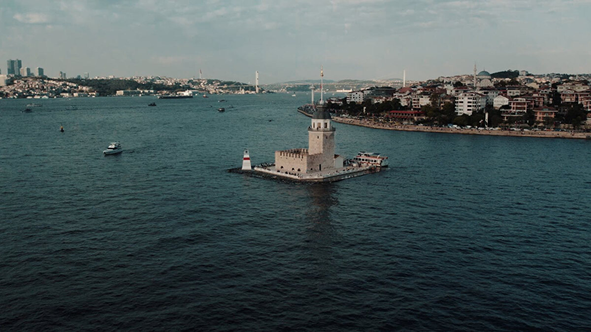 İSTANBUL, ÜSKÜDAR, İlçesi'nde planlanan 1 adet elektrik kesintisi bulunmaktadır.<br>Bakım Çalışması<br>04.10.2025 10:00 - 18:00<br>Kesinti Nedeni: ŞEBEKE İYİLEŞTİRME ÇALIŞMALARI<br>Etkilenen Cadde / Sokak MAHİR İZ, KISIKLI, SHIBUYA