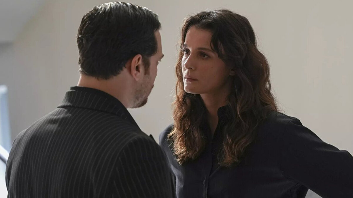 16. bölüm yayınlandı ama YouTube’da yok<br>Çağatay Ulusoy ve Demet Özdemir’in başrollerinde yer aldığı Eşref Rüya’nın 16. bölümü Kanal D ekranlarında yayınlandı. Ancak önceki haftalarda olduğu gibi YouTube’a tam bölüm yüklenmedi.