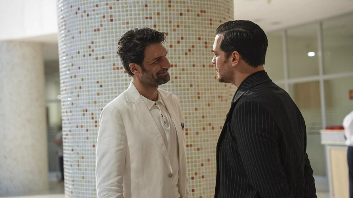 Milyonları bulan izlenmeler sona erdi<br>Eşref Rüya’nın önceki bölümleri, YouTube’da milyonluk izlenme sayılarına ulaşmıştı. Ancak bu karar, dijital platformda takip eden izleyiciler tarafından tepkiyle karşılandı.