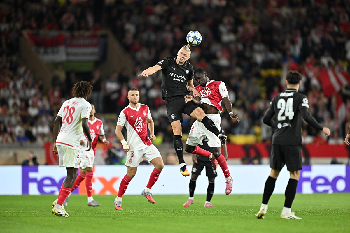 M. CİTY MONACO'YA TAKILDI<br><br>Gecenin sürpriz sonuçlarından bir tanesi de Monaco - Manchester City maçında yaşandı. 